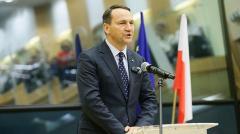 Sikorski: rozwiązania w strategii migracyjnej nie są niekontrowersyjne