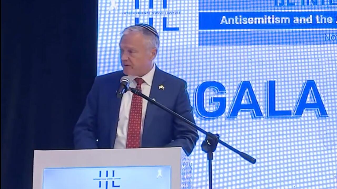 Ambasador USA: Polska zbyt długo obciążana za zbrodnie innych