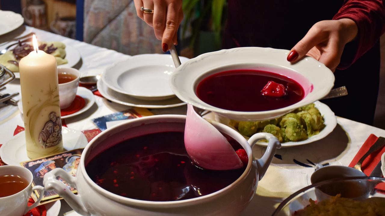 "Jest gorzej, dlatego jest lepiej". Co zrobić z jedzeniem po świętach?