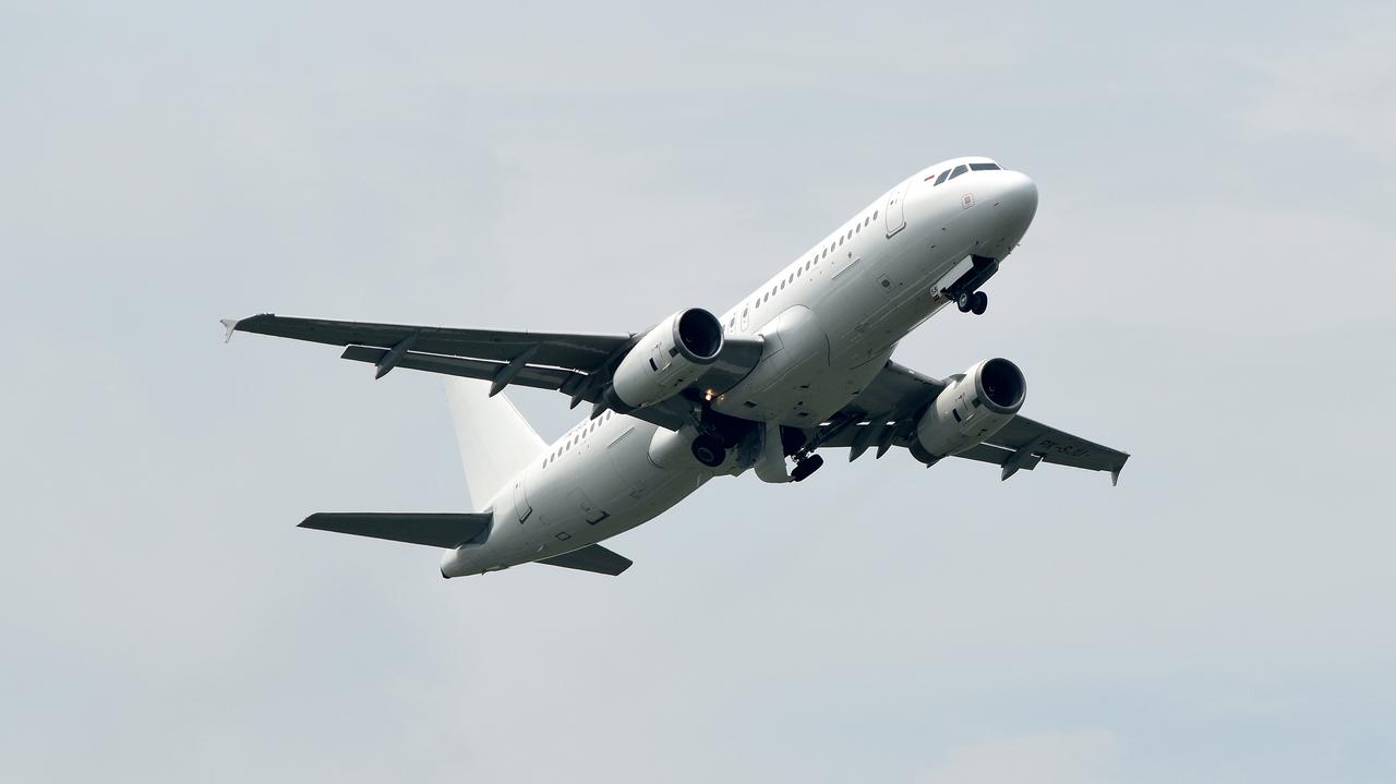 Problem dotyczył sześciu tysięcy samolotów. Nowy komunikat