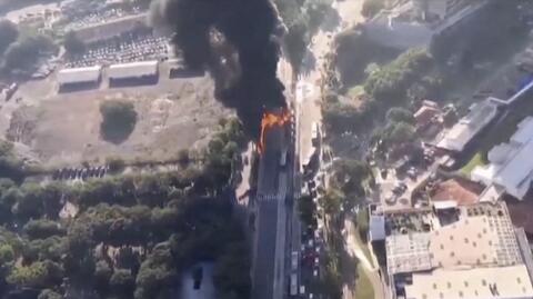 Mały samolot spadł na ruchliwą drogę w Sao Paulo