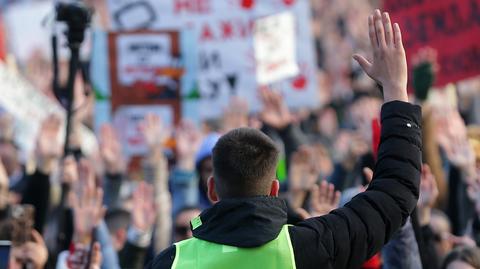 Demonstranci blokują ulice i mosty w Nowym Sadzie, Serbia (01.02.205 r.)