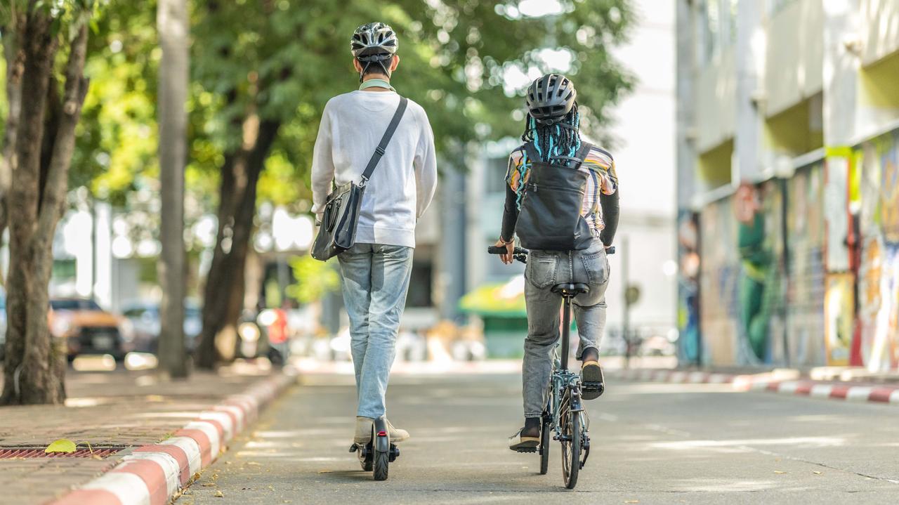 Prawo jazdy dla 17-latków i obowiązkowe kaski. Jest decyzja rządu