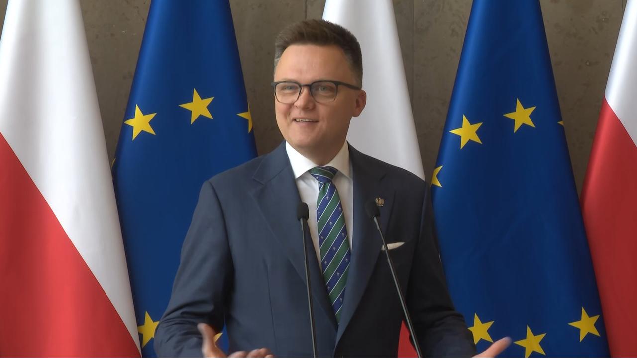 Hołownia aplikuje do ONZ. Ile by zarabiał, czym by się zajmował i jakie ma szanse