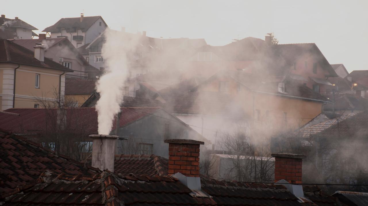 Alert RCB. "Nie wietrz pomieszczeń"