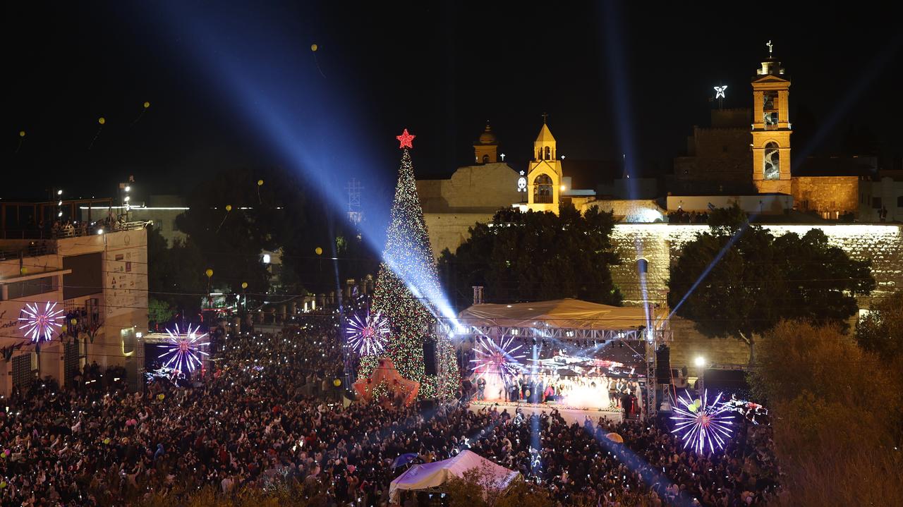 Po trzech latach zapalili choinkę. "Ból nie opuszcza naszych serc"