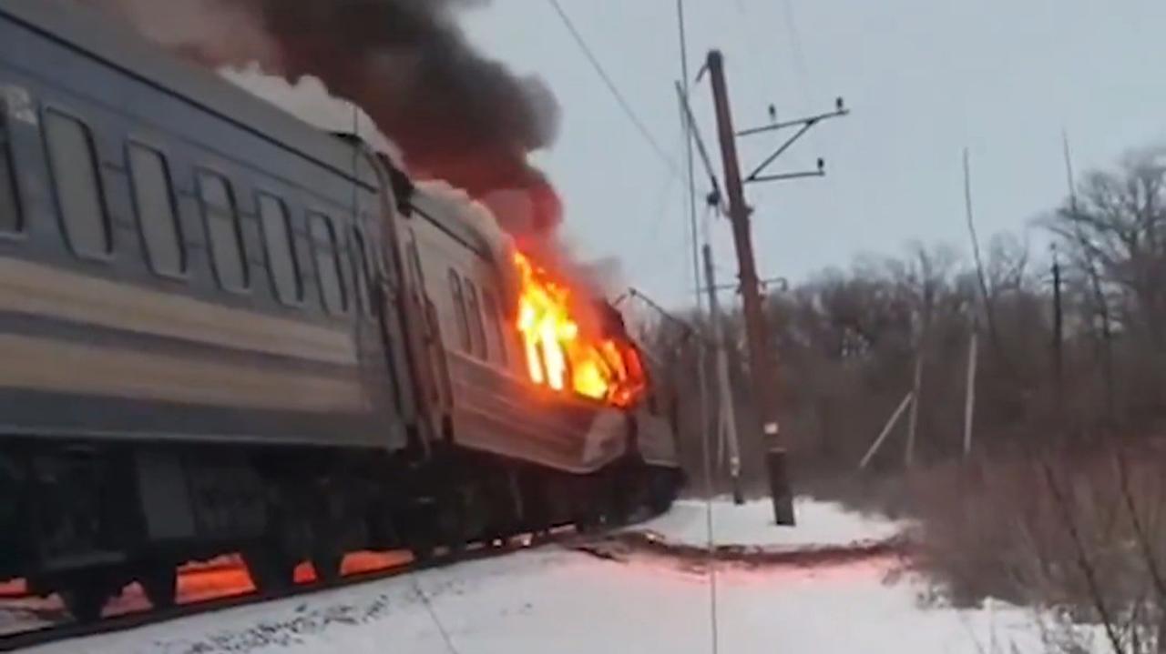 Wybuchła panika, ludzie rzucili się na podłogę. Pasażer o rosyjskim ataku na pociąg