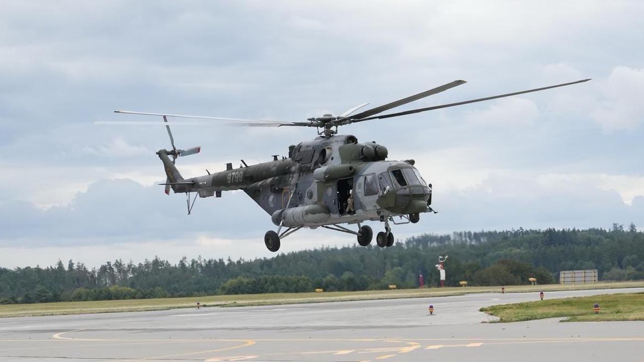 Czeskie śmigłowce w Polsce. Do ochrony nieba "bliskiego sojusznika"