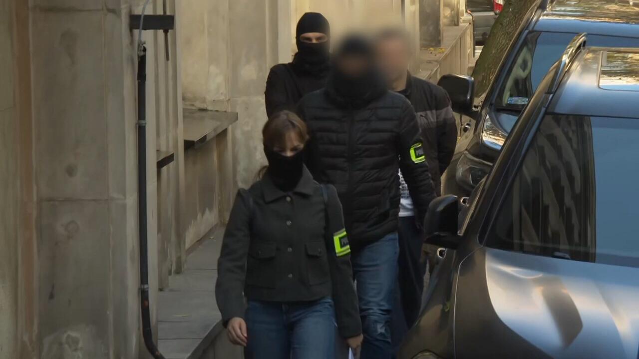 Atak na biuro PO. 44-latek usłyszał dwa zarzuty