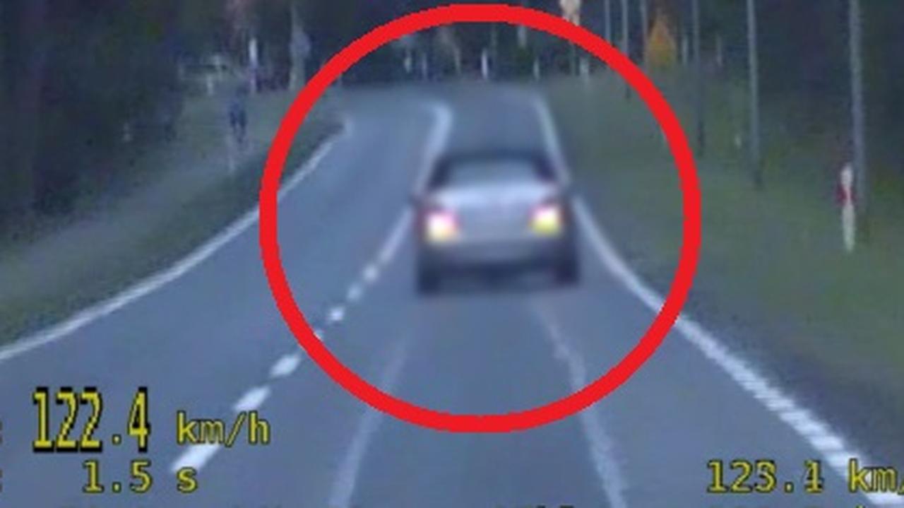 Pędził z prędkością 120 km/h. Dostał wysoki mandat
