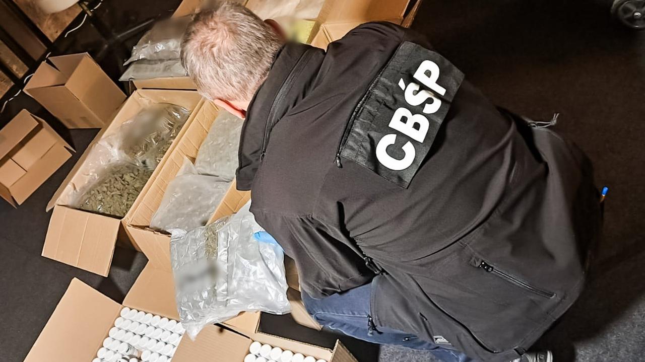 Narkotyki za ponad dwa miliony złotych, pięciu zatrzymanych. Akcja CBŚP