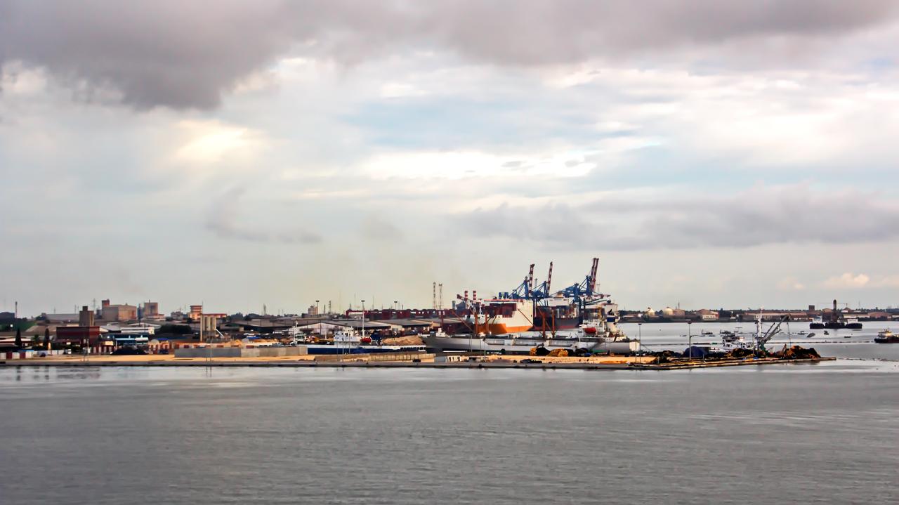 Są w co trzecim porcie Afryki. Amerykanie wskazują powody
