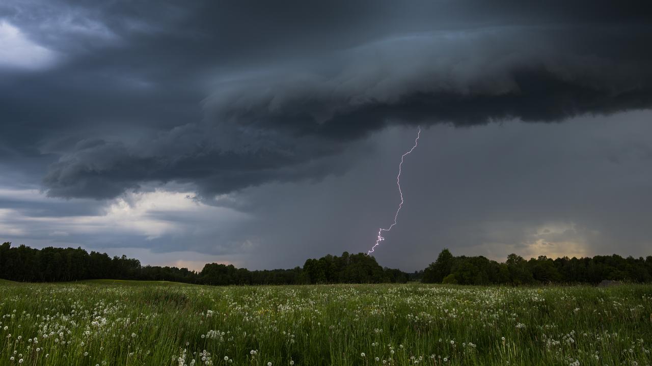 Żółte alarmy w części kraju. IMGW ostrzega
