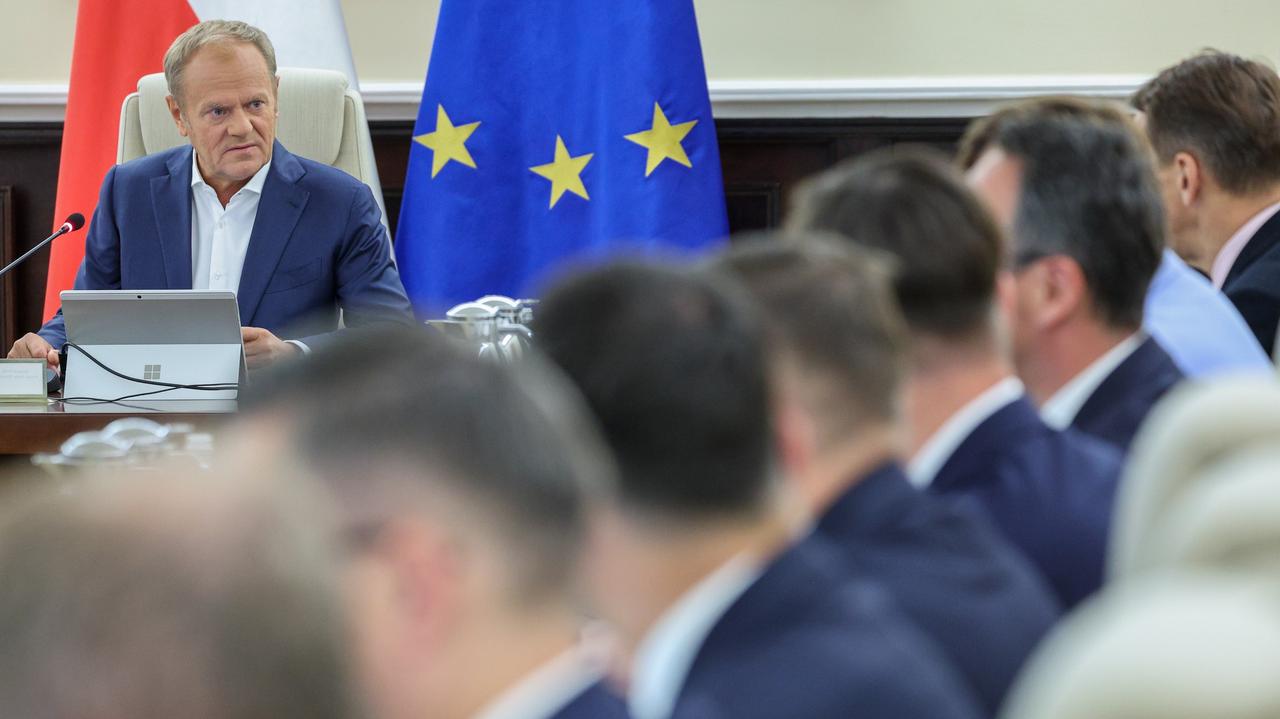 "Możemy być zaskoczeni. Premier ma wolną rękę w wielu sprawach"