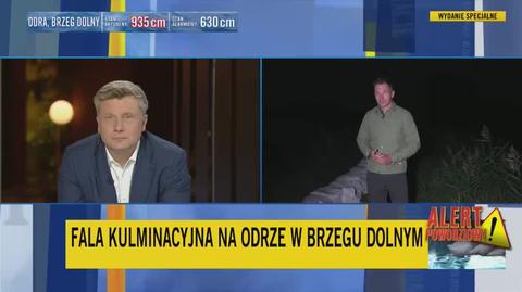 Brzeg Dolny broni się przed powodzią. Relacja Konrada Borusiewicza