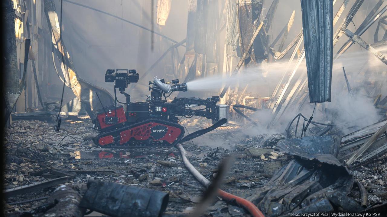 Firefighters Use Robot to Battle Massive Fire in Warsaw Shopping Center – Exclusive Photos Inside