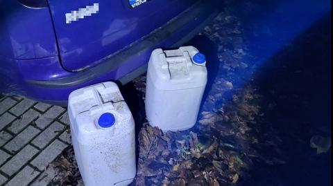 W samochodzie znaleziono zbiorniki z olejem napędowym (materiał z 13.12.2022)