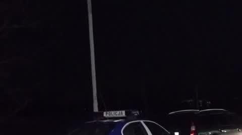 Policyjna interwencja w strojach ochronnych
