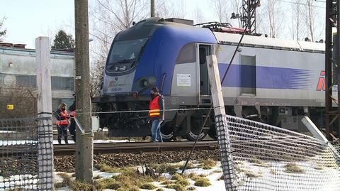 Straż pożarna i policja o zderzeniu lokomotywy i pociągu w Grodzisku Dolnym