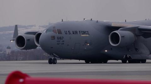 Wylot samolotu C-17 z Kabulu. Wideo archiwalne