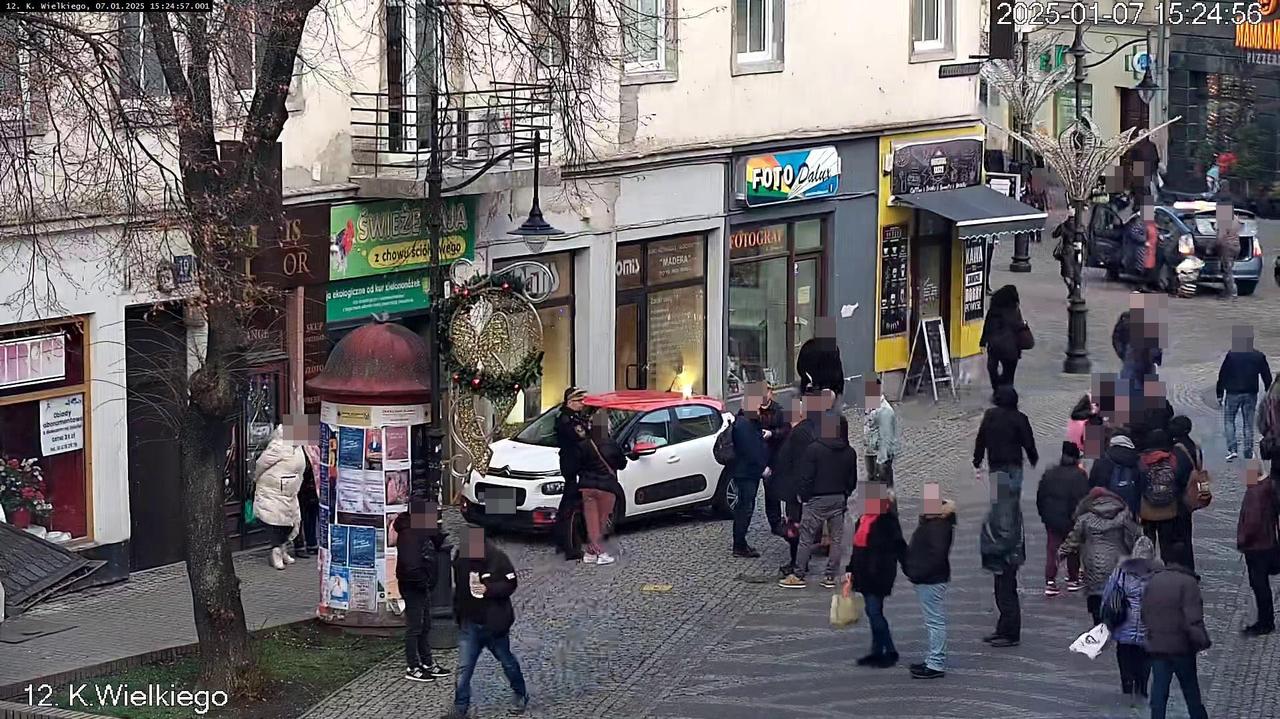 Pijana jechała chodnikiem. "Nie reagowała na sygnały i krzyki"