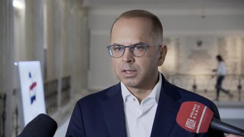 Szczerba: Nawrocki udaje osiłka, a to wybitny tchórz
