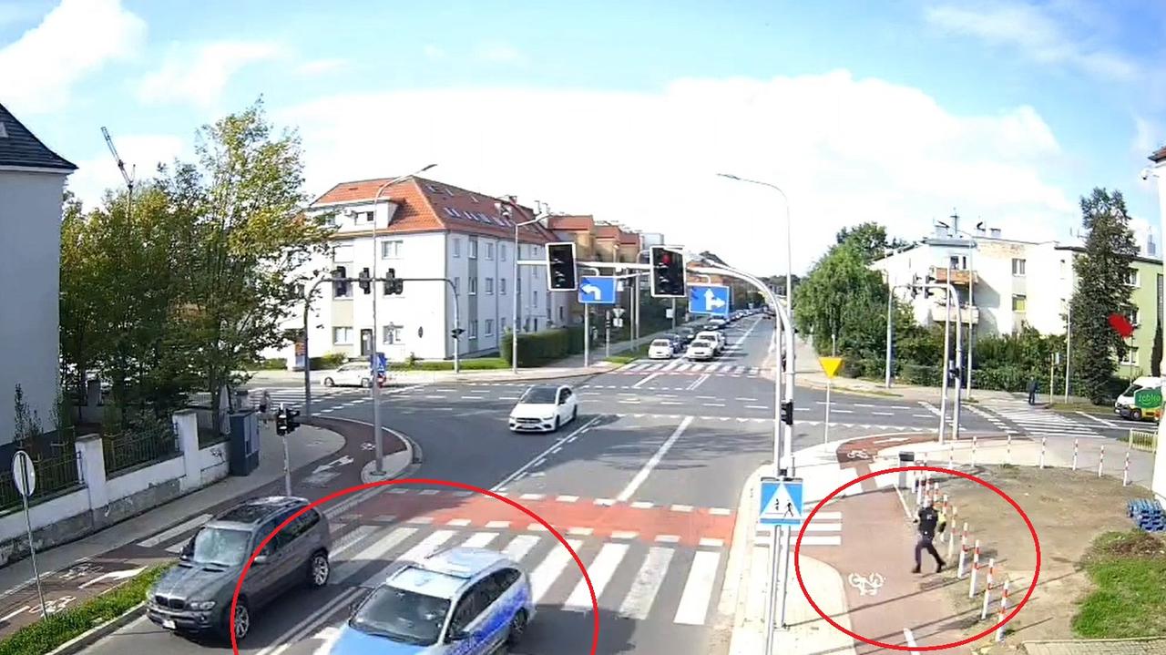 Porzucił samochód i schował się w krzakach