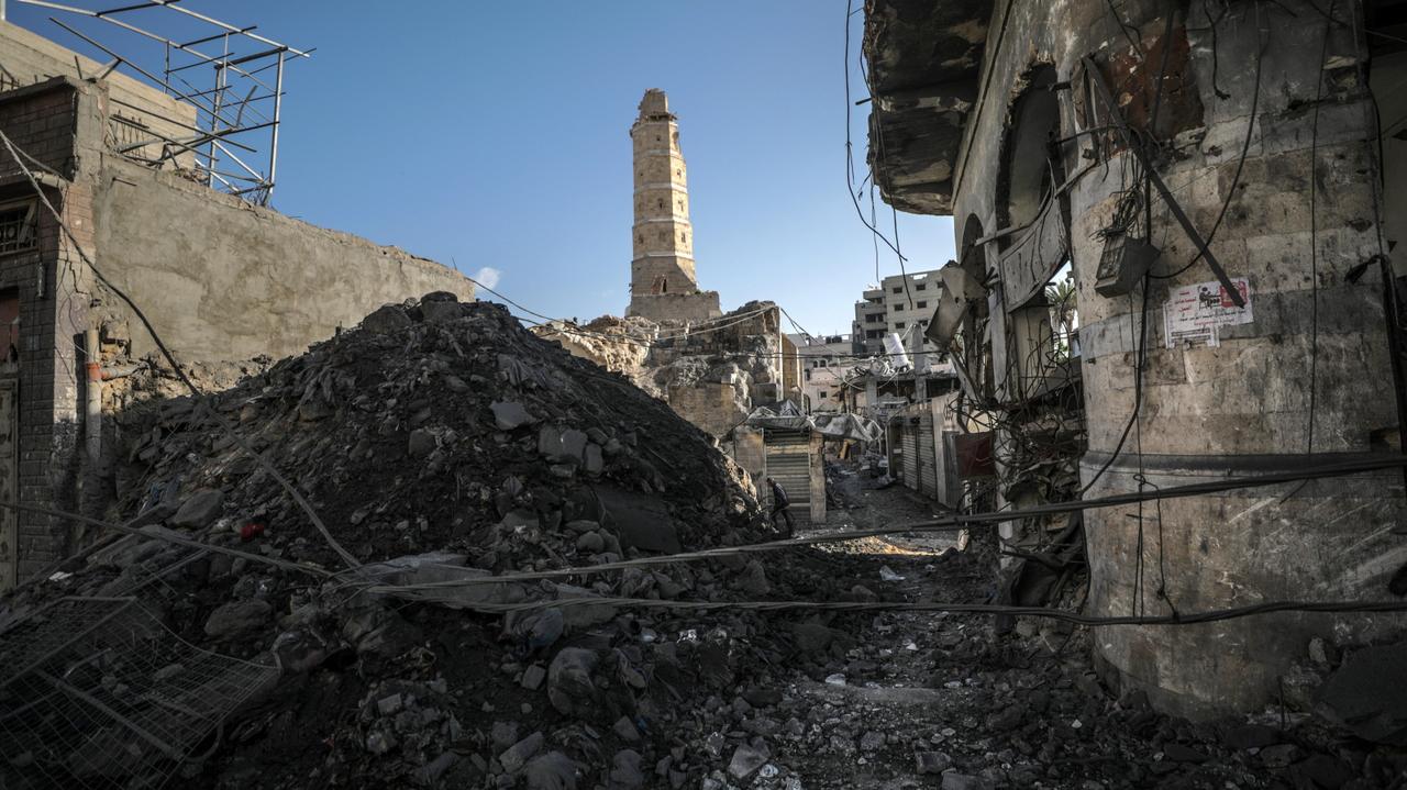 Izrael dalej bombarduje Strefę Gazy. Ostrzelali bazę Hamasu i statki