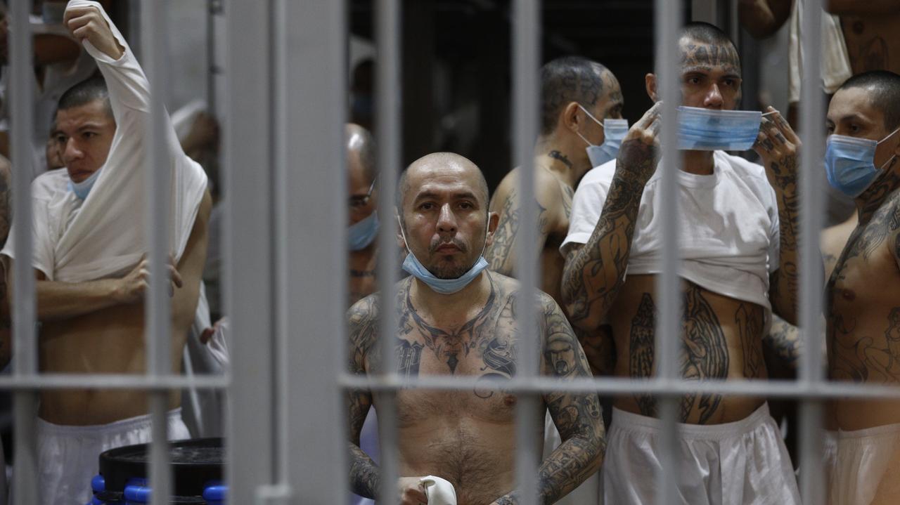 Drugie Guantanamo? Apel arcybiskupa w sprawie "megawięzienia"