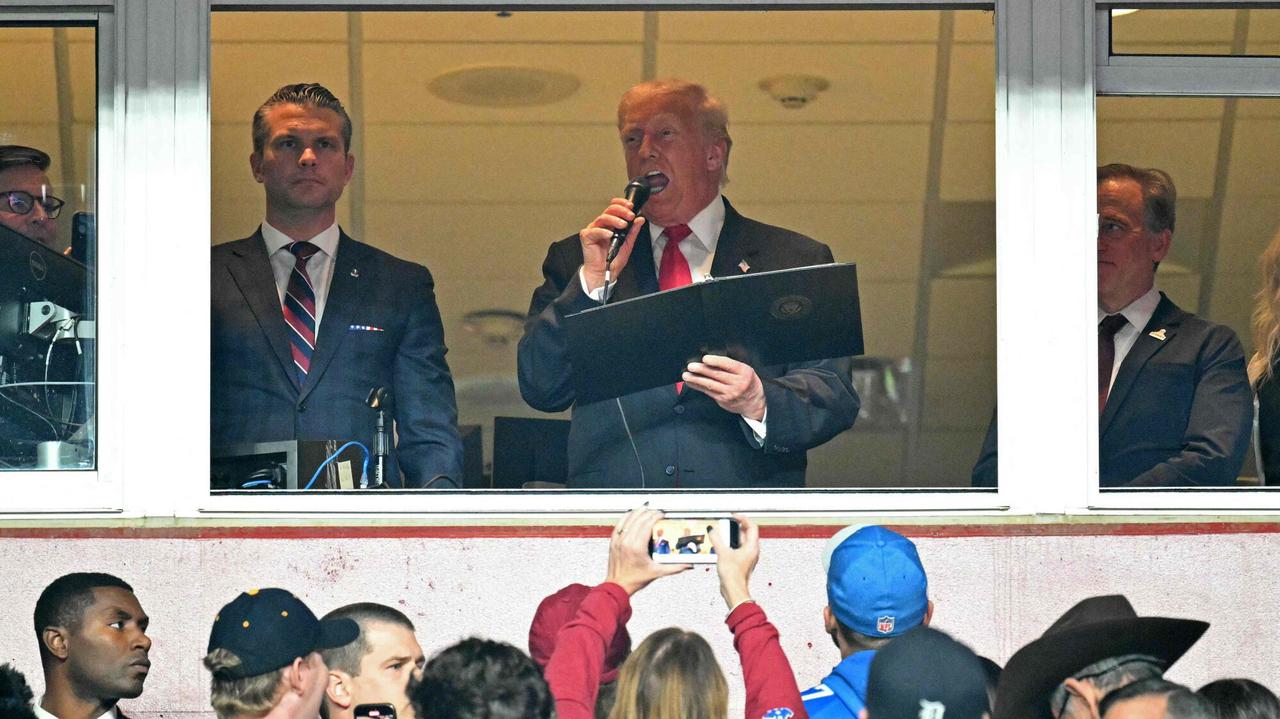 Trump wybuczany na meczu futbolu amerykańskiego
