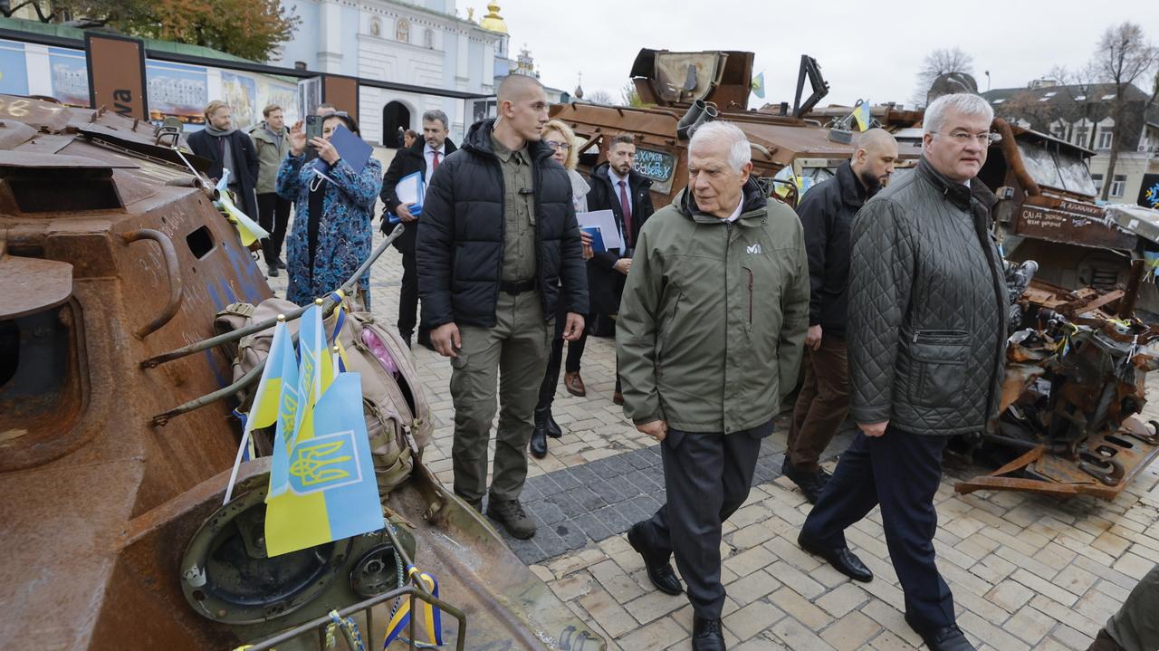 Szef unijnej dyplomacji w Kijowie. "Ukraina nie potrzebuje oklasków"