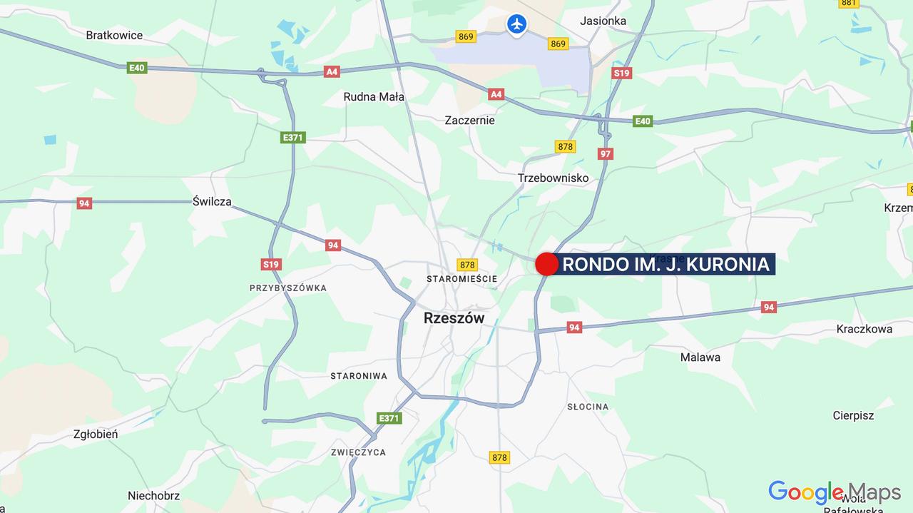 Autokar "przeleciał przez środek ronda". Są poszkodowani