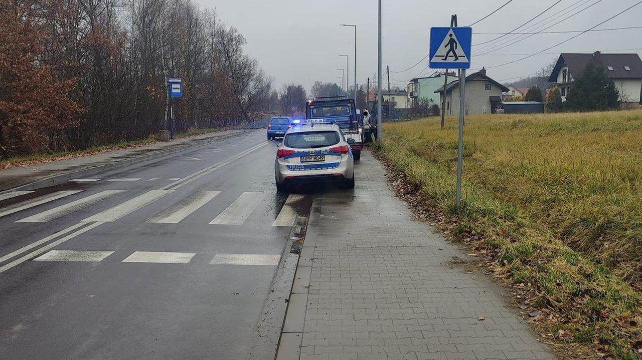 Dziewczynka potrącona w drodze do szkoły. Kierowca zagapił się przed pasami