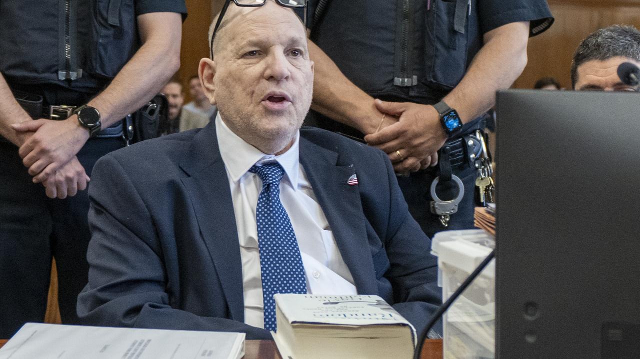 Harvey Weinstein znów przed sądem. Prokuratura o "żerowaniu na kobietach"