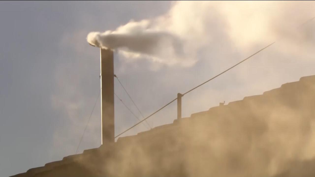 Biały dym nad Watykanem