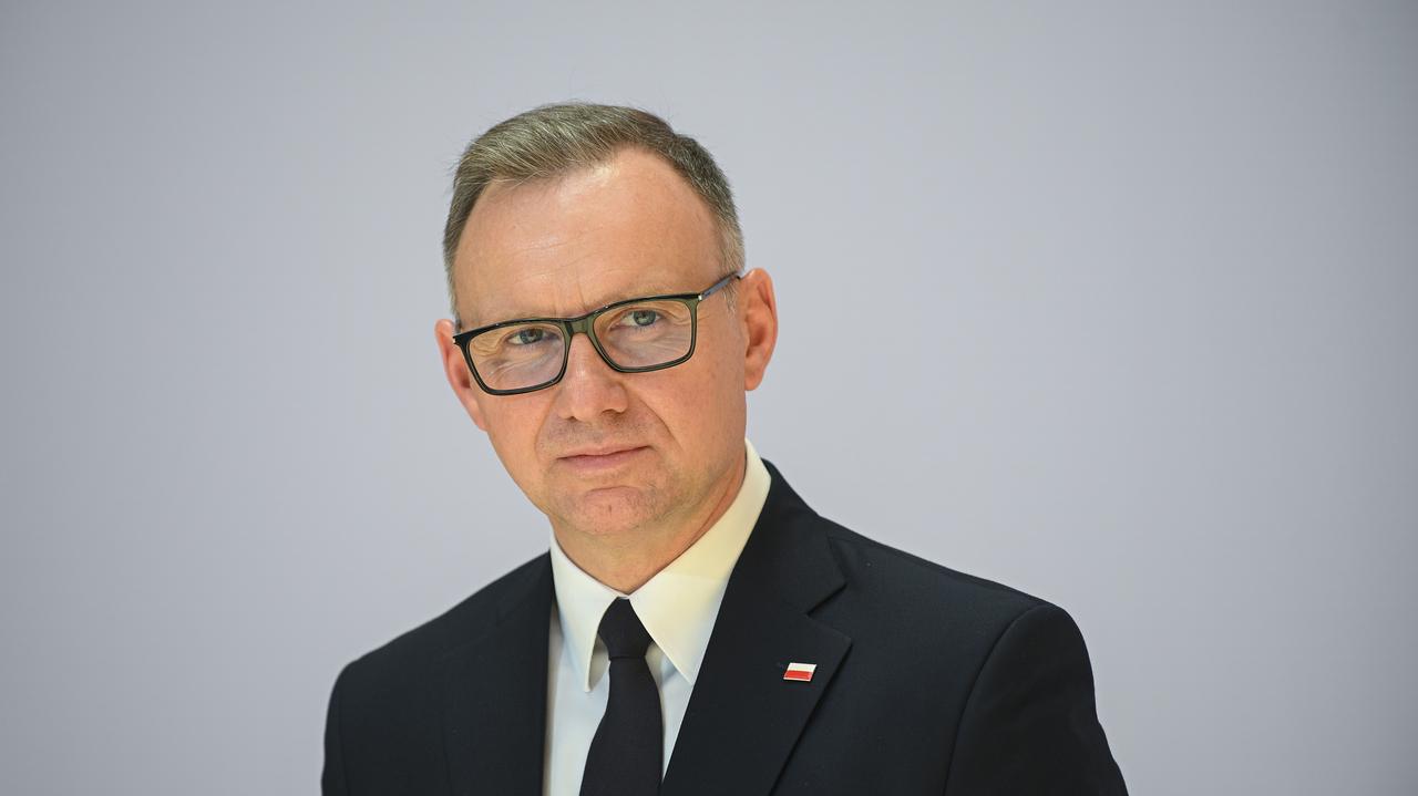 "Nieuzasadniona uwaga" prezydenta. "Źródło problemów znajduje się w jego długopisie"