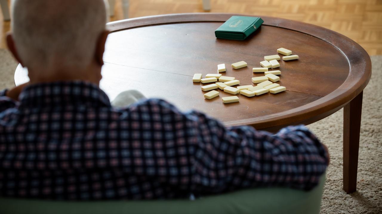 Okno zamiast świata. Nowy raport ujawnia skalę problemów