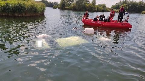 Międzyrzec Podlaski. Wyciągnęli z wody auto, którym pijany 40-latek wjechał do jeziora (materiał z 29.06.2022)