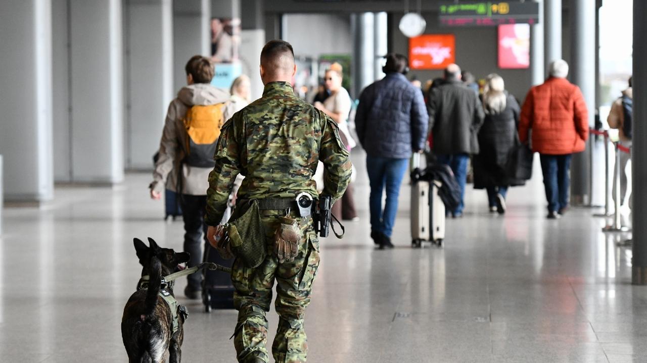 11 Gruzinów wylądowało w Katowicach – żaden nie wjechał do Polski