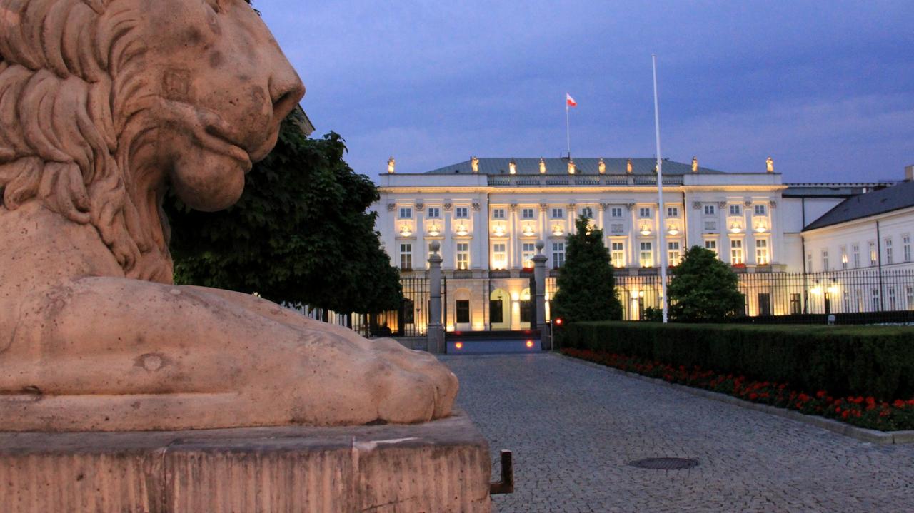 Najnowszy sondaż i minimalna przewaga