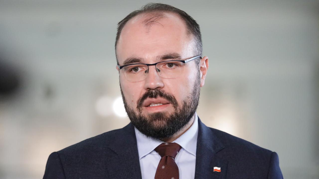 Zawieszony poseł PiS radzi "kolegom": lepiej niech się wezmą za porządki