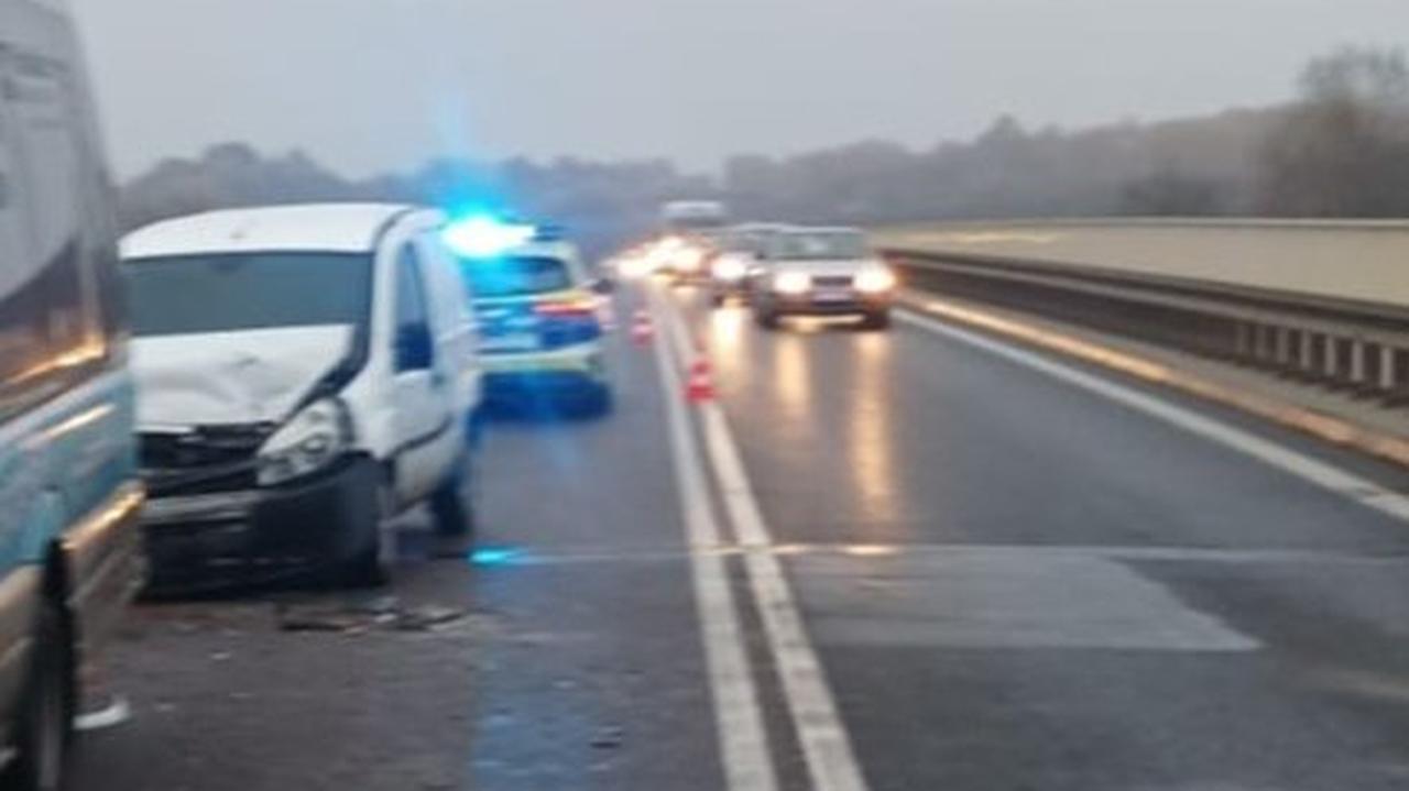 Pijany zderzył się z oplem i skończył w rowie. Prawo jazdy stracił kilka miesięcy wcześniej