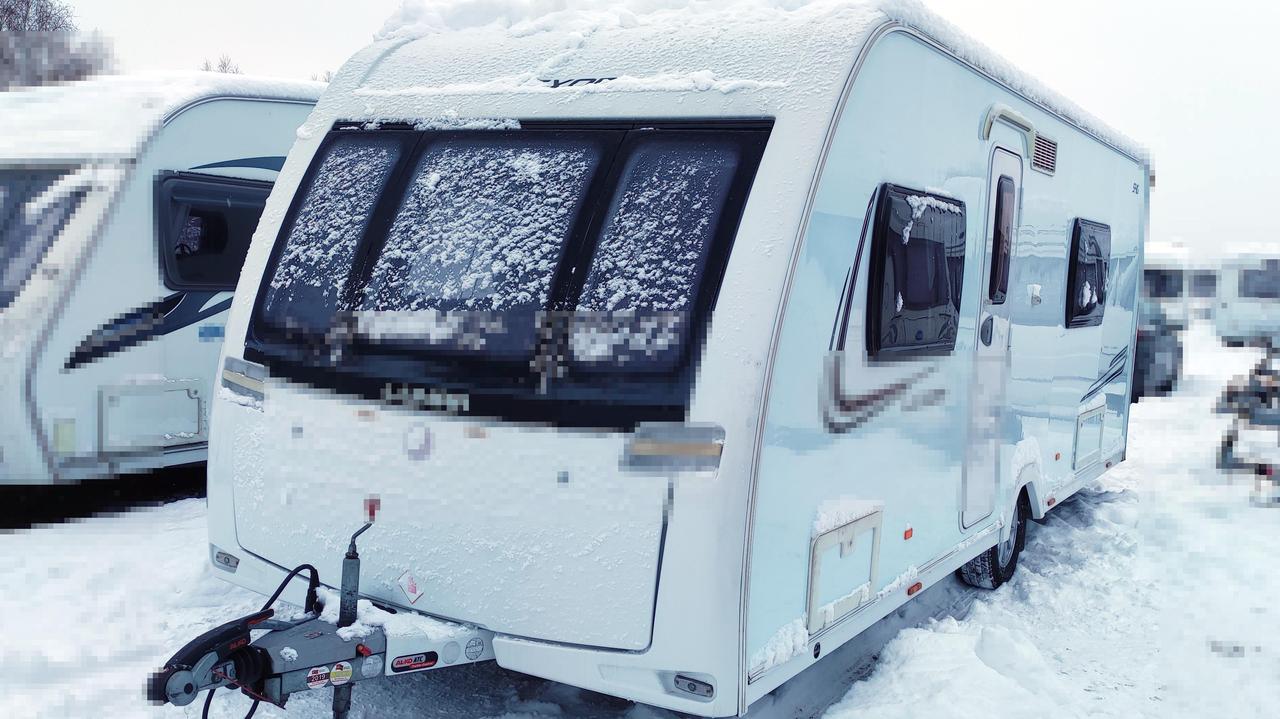 Kradli przyczepy kempingowe w Anglii, sprzedawali w Polsce