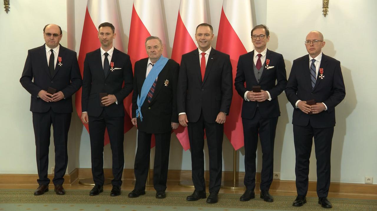 Prezydent wręczył odznaczenia i nominacje generalskie