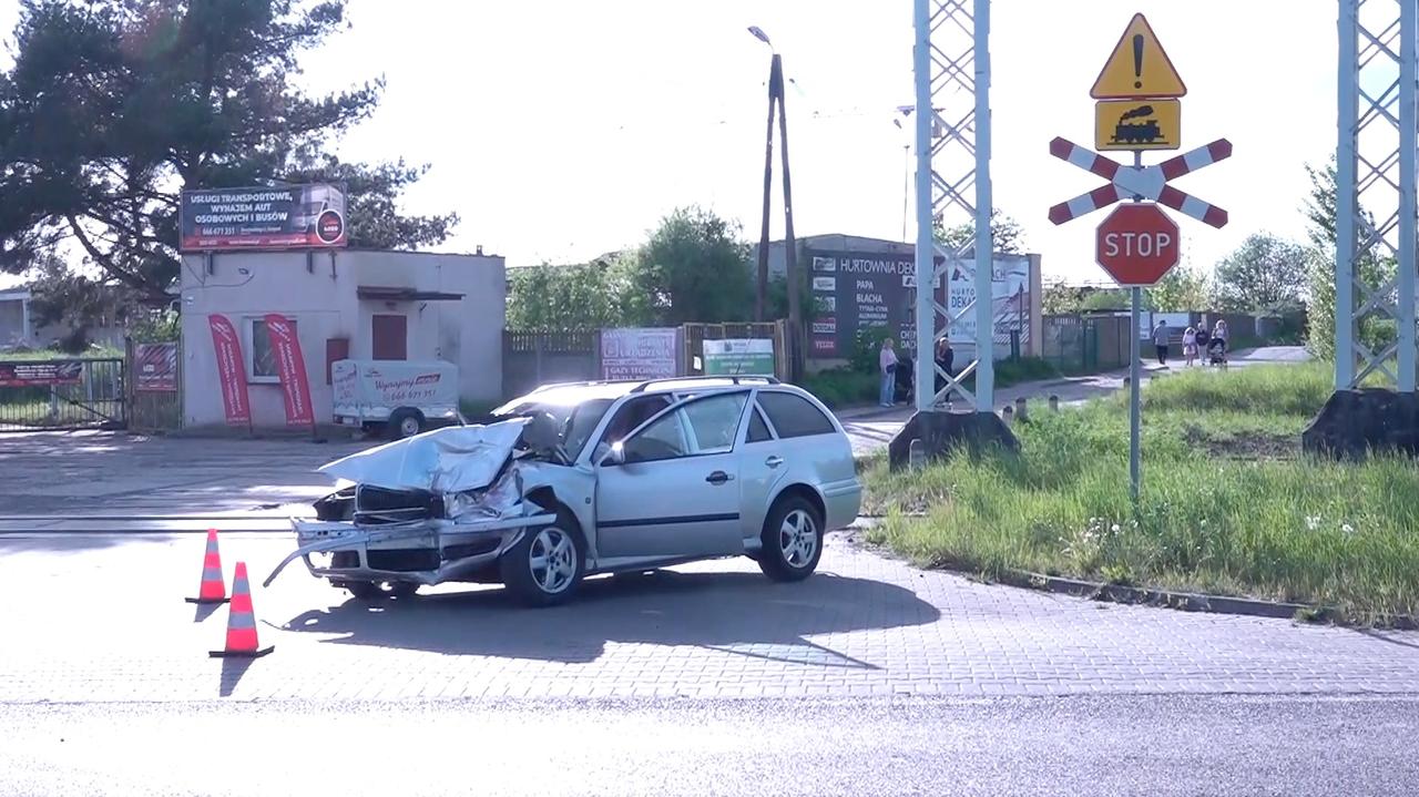 Zderzenie autobusu z samochodami, 12 osób poszkodowanych