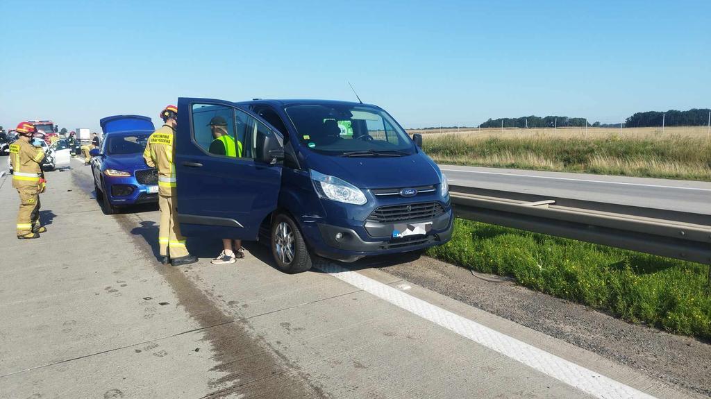Lewy pas jest zablokowany, są utrudnienia w ruchu