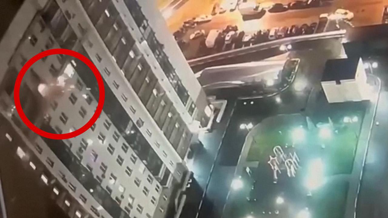 Dron uderzył w wieżowiec w Rosji. Są ranni