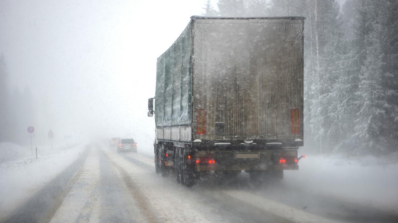 Niebezpieczna zimowa pogoda. W mocy alarmy drugiego stopnia