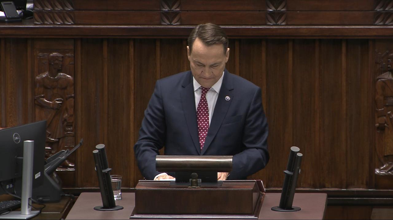 Exposé Sikorskiego. "Sytuacja jest poważna"