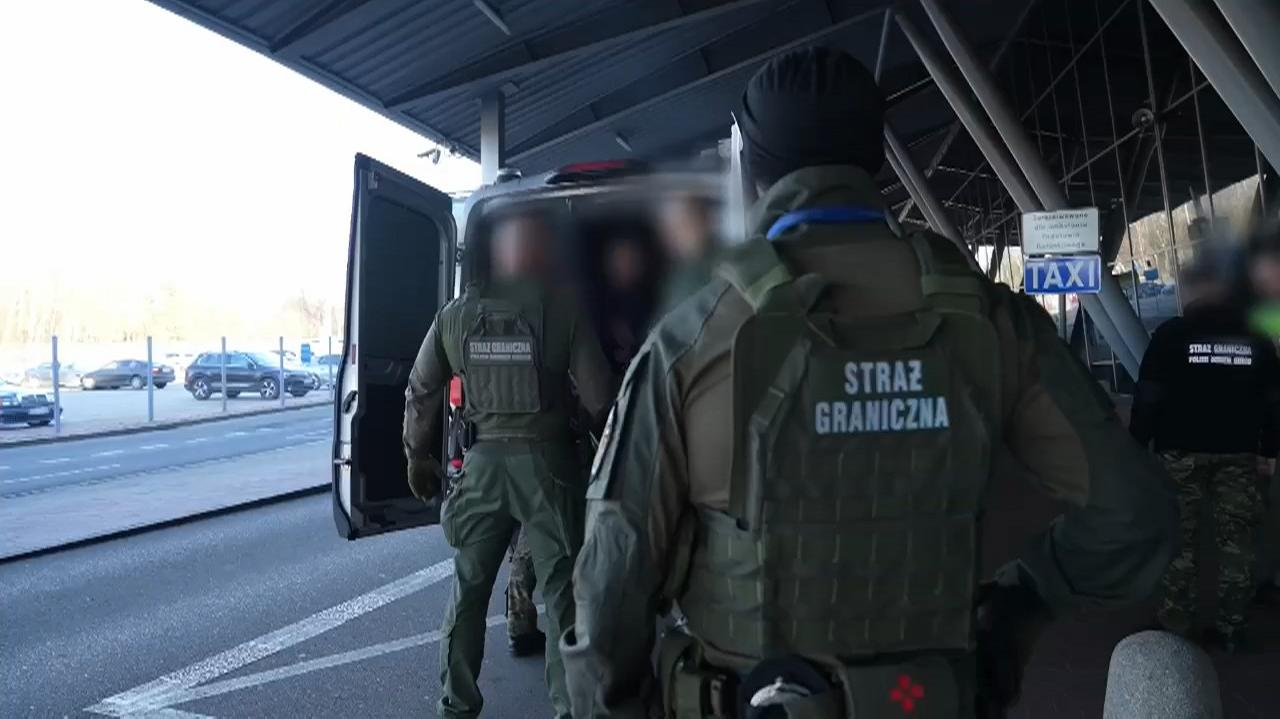 10 Gruzinów deportowanych z Polski. "Stanowili zagrożenie dla bezpieczeństwa"